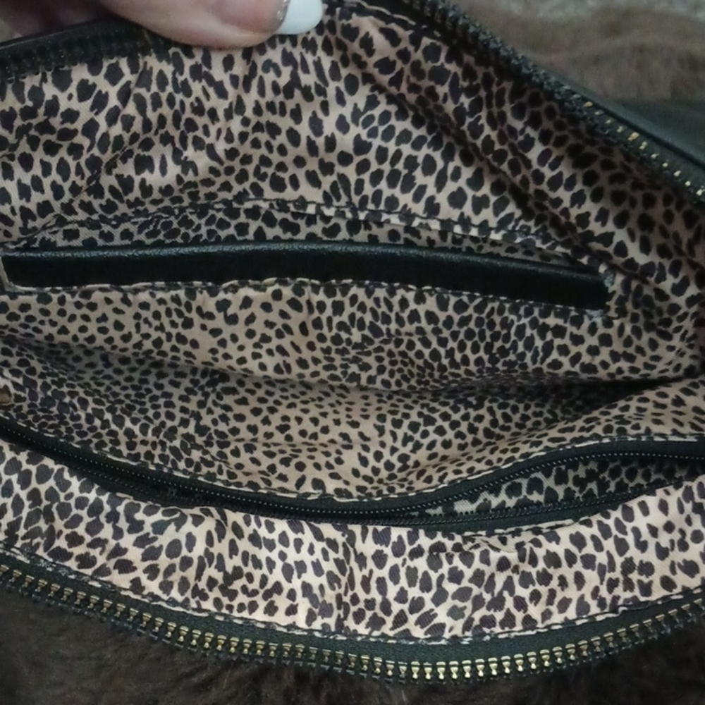 Elegant Black Quilted Crossbody Bag Deer Print Interior Like New Gold Accents - Picture 3 of 3